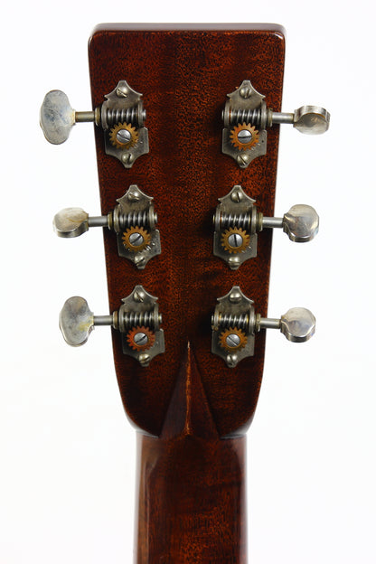 Martin Custom Shop 000-28 Authentic 1937 Aged Ambertone Stage 1 Aging Adirondack Spruce and Rosewood