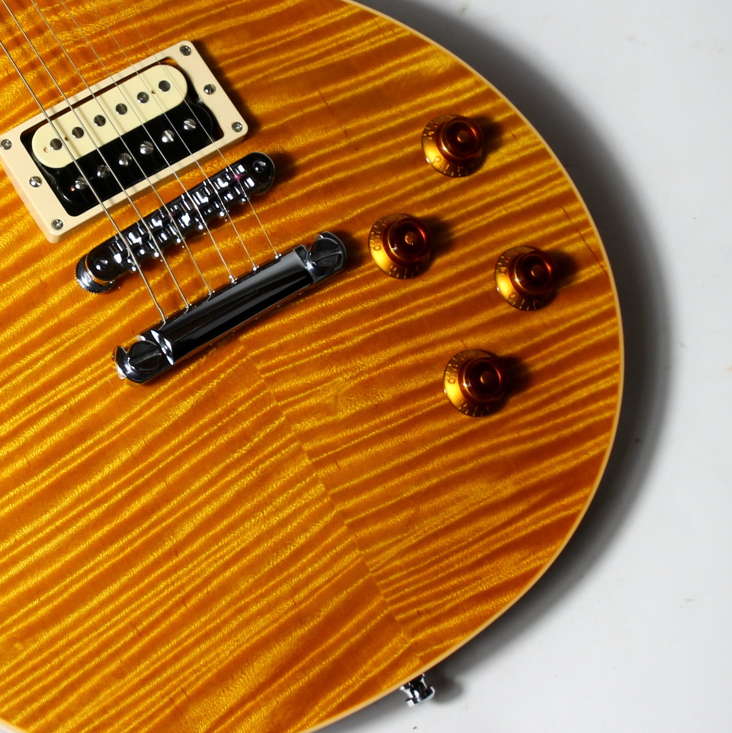 2013 Gibson Les Paul Standard PREMIUM PLUS Trans Amber Slash Pickups KILLER TOP!