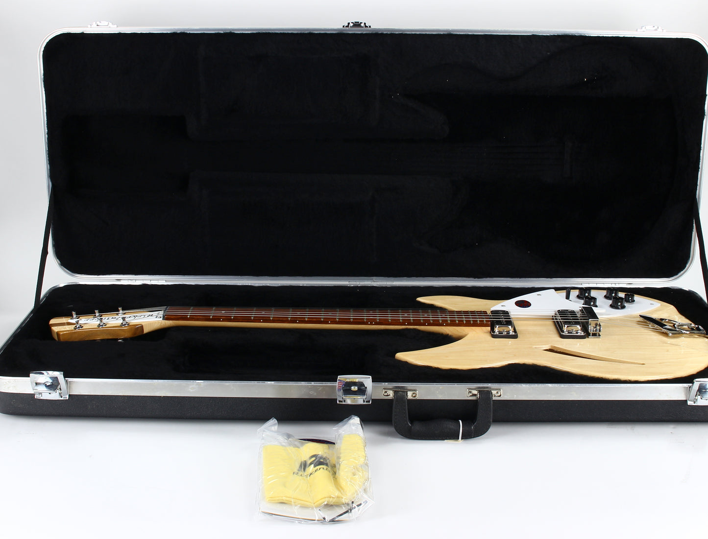 2021 Rickenbacker 330 MG Mapleglo | Semi Hollow Electric Guitar Natural