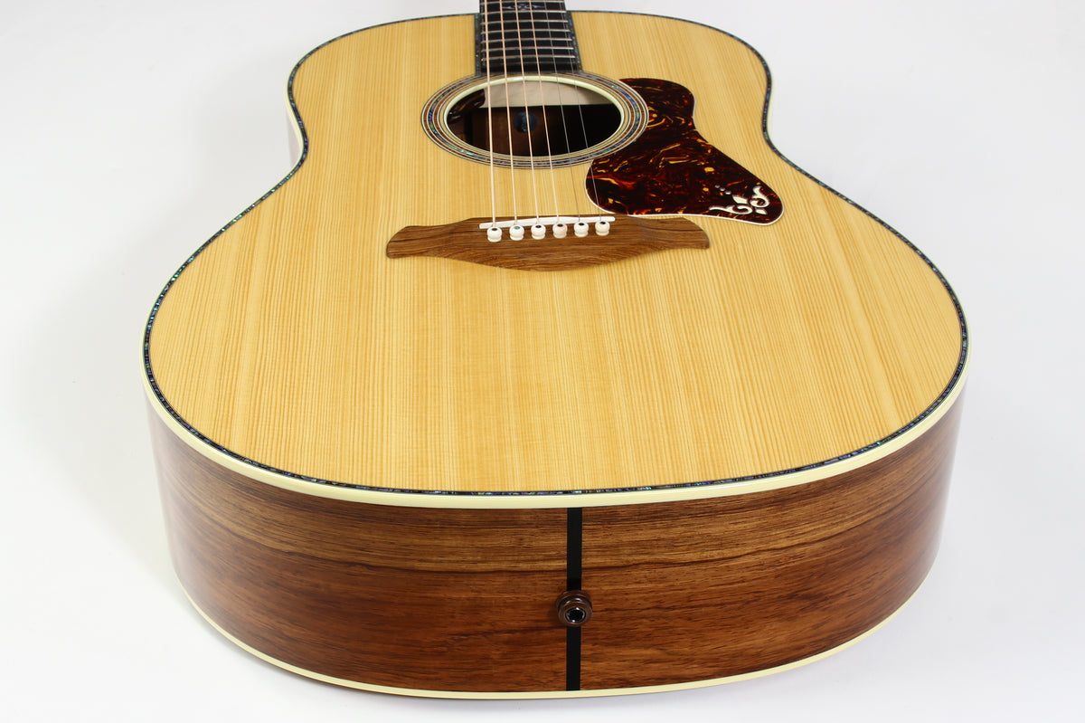 2026 Taylor Next Generation Gold Label 917E Grand Pacific Torrefied Adirondack Top Honduran Rosewood Back Sides