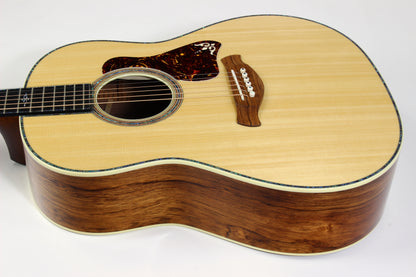 2026 Taylor Next Generation Gold Label 917E Grand Pacific Torrefied Adirondack Top Honduran Rosewood Back Sides
