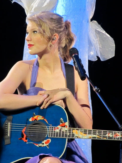 2000 TAYLOR SWIFT KOI Fish Living Jewels GSLJ Aqua Blue Dreadnought Acoustic Guitar Bearclaw Quilt - RARE!