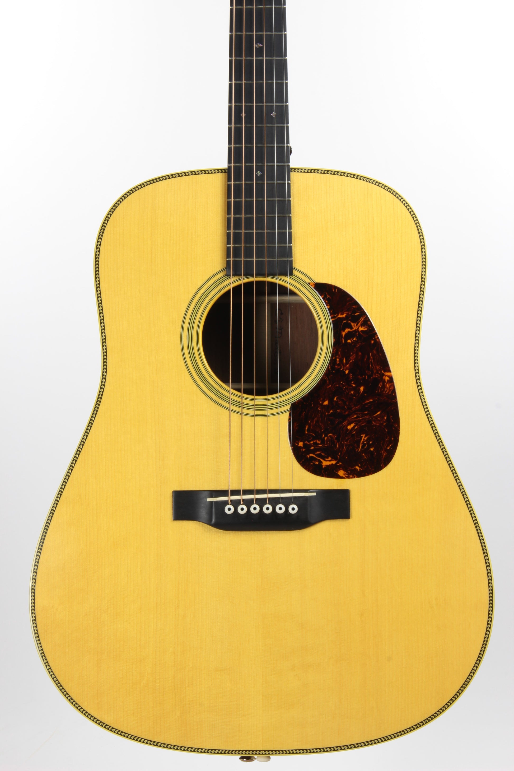 Dreadnought D-28 Martin guitar