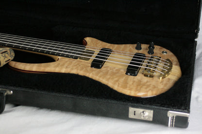 MINT 2003 Alembic Essence 5-String Bass Guitar! Beautiful Quilted Maple! europa