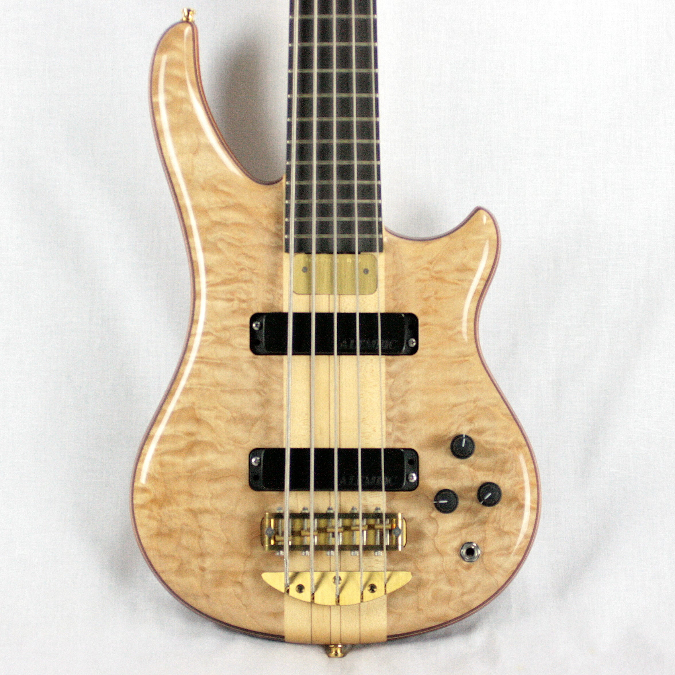 *SOLD*  MINT 2003 Alembic Essence 5-String Bass Guitar! Beautiful Quilted Maple! europa