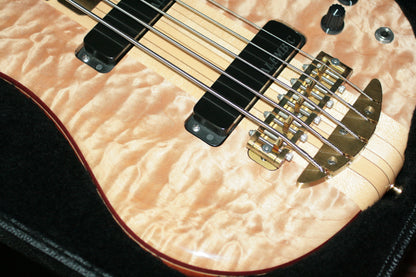 MINT 2003 Alembic Essence 5-String Bass Guitar! Beautiful Quilted Maple! europa