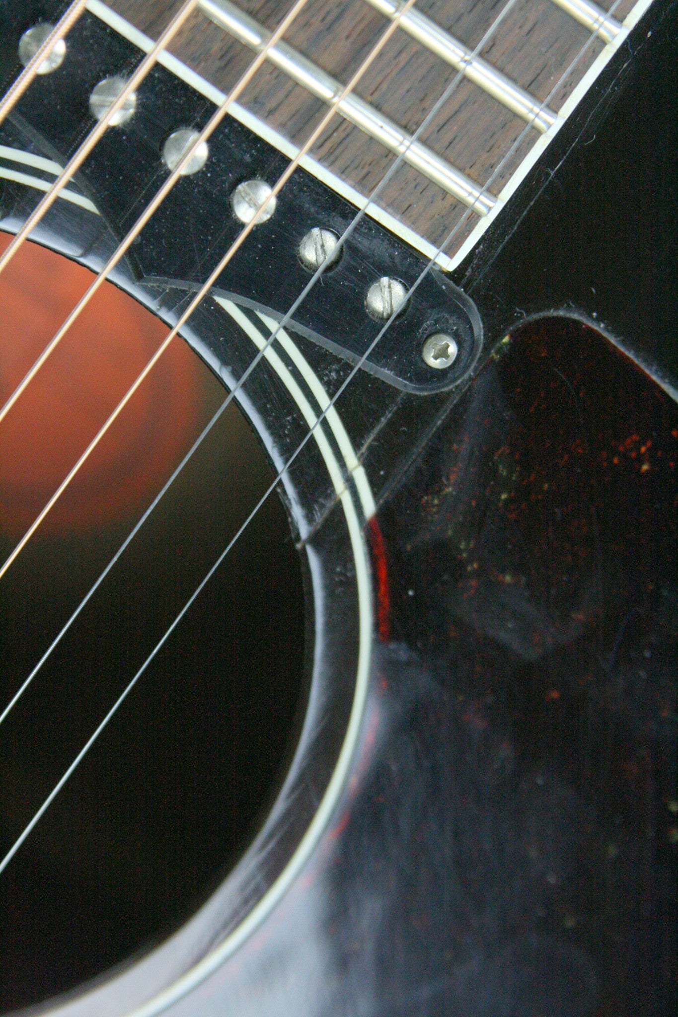 1999 Gibson J-160E Acoustic Electric Guitar Sunburst w/ case! John Lennon Beatles, plays/sounds great!