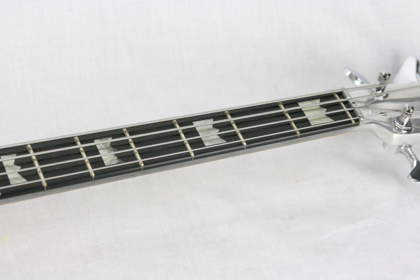 1980 Kramer DMZ 6000B Aluminum Neck Bass Guitar! Ebony board, Flamed Walnut, High-end specs! 650 B