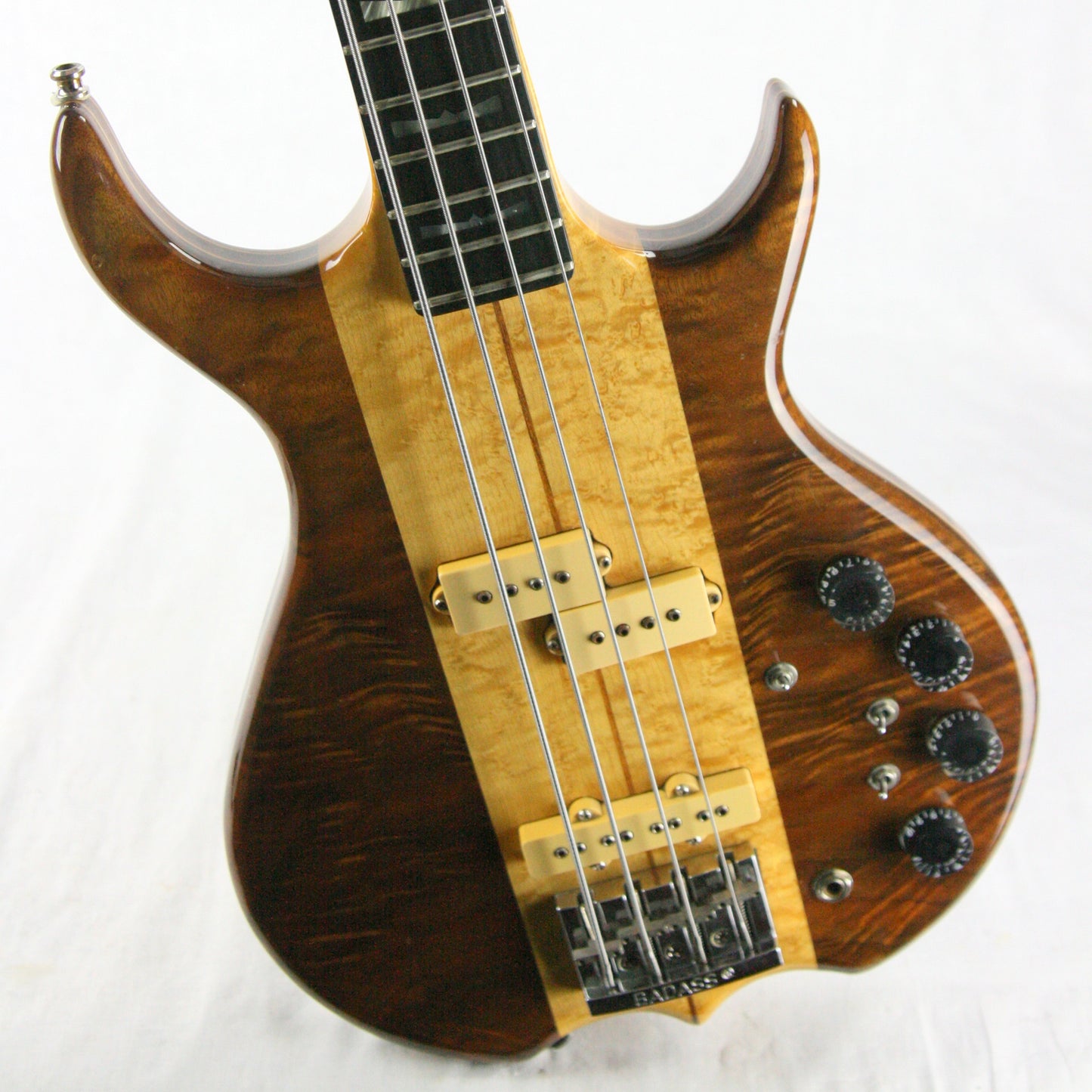 1980 Kramer DMZ 6000B Aluminum Neck Bass Guitar! Ebony board, Flamed Walnut, High-end specs! 650 B