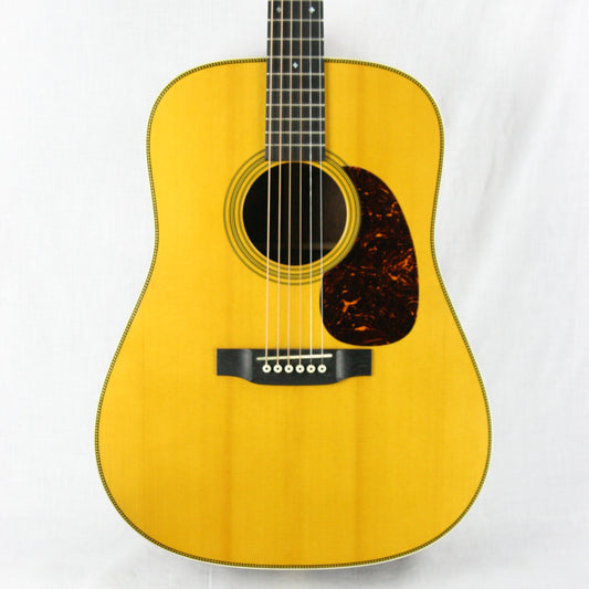Martin D-28 Dreadnought with aged toner Brazilian Rosewood