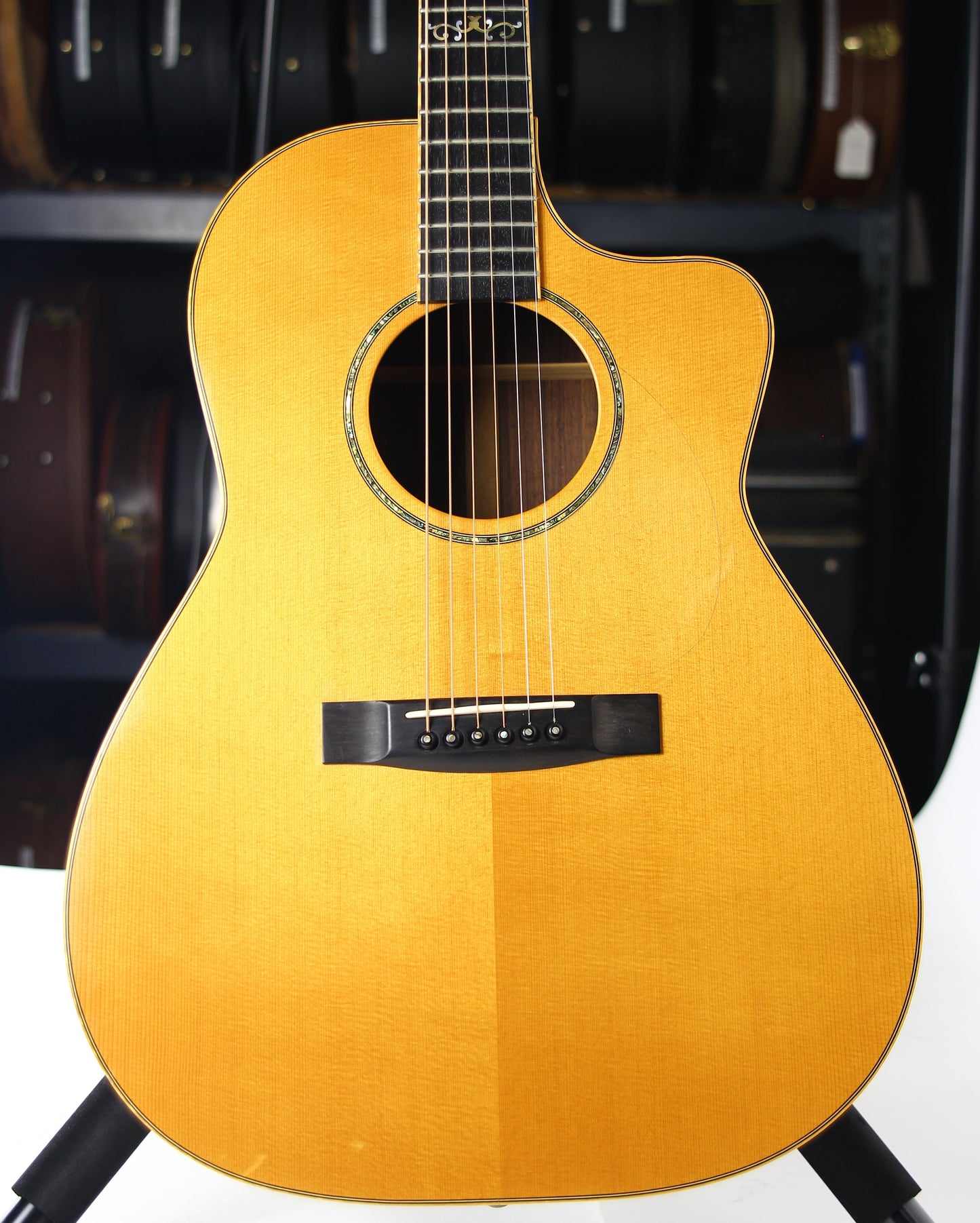 2002 Huss and Dalton CM Concert Cutaway Model - Indian Rosewood Back & Sides, Engelmann Spruce