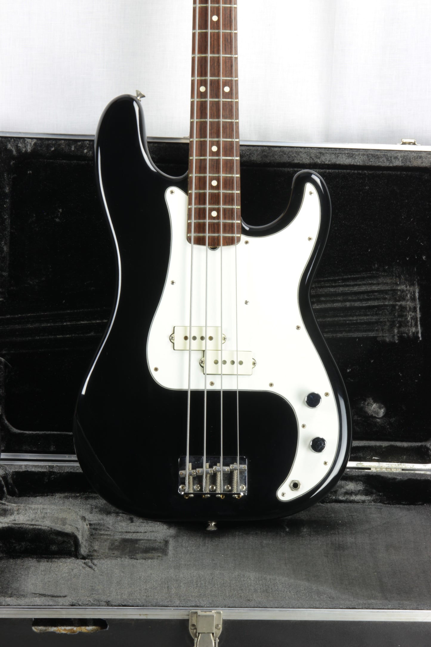 CLEAN 1979-1982 Fender Precision Bass BLACK w/ OHSC! Rosewood Board 1970's P vintage 1981