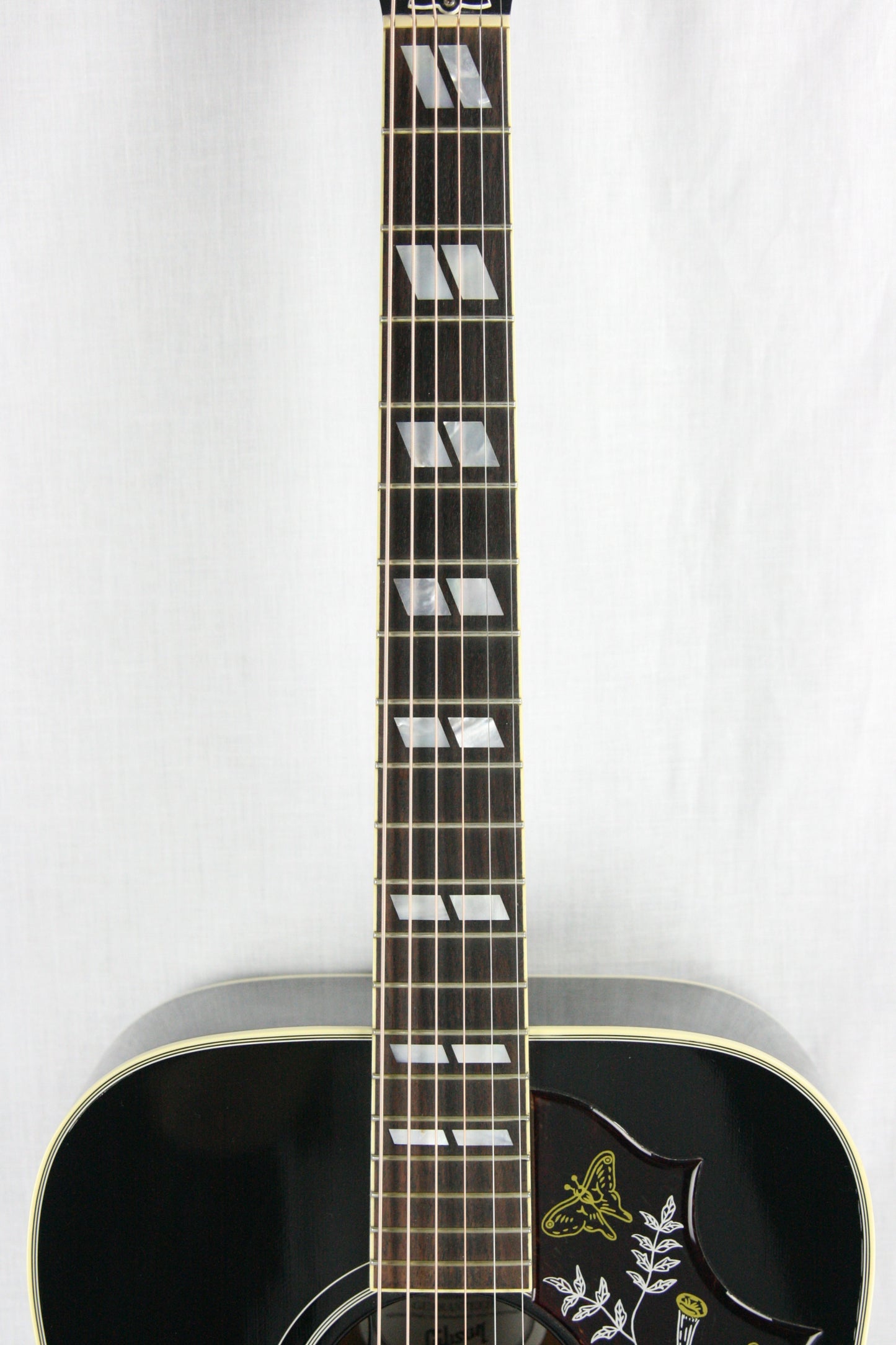 2012 Gibson Hummingbird in Ebony Black Finish! Dreadnought Acoustic Guitar j45 j200