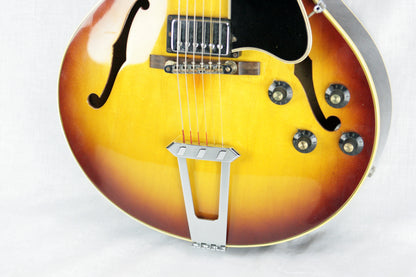 1969-1970 Gibson ES-175 Archtop Electric Guitar! Sunburst Finish, No Volute, Patent Sticker Pups!