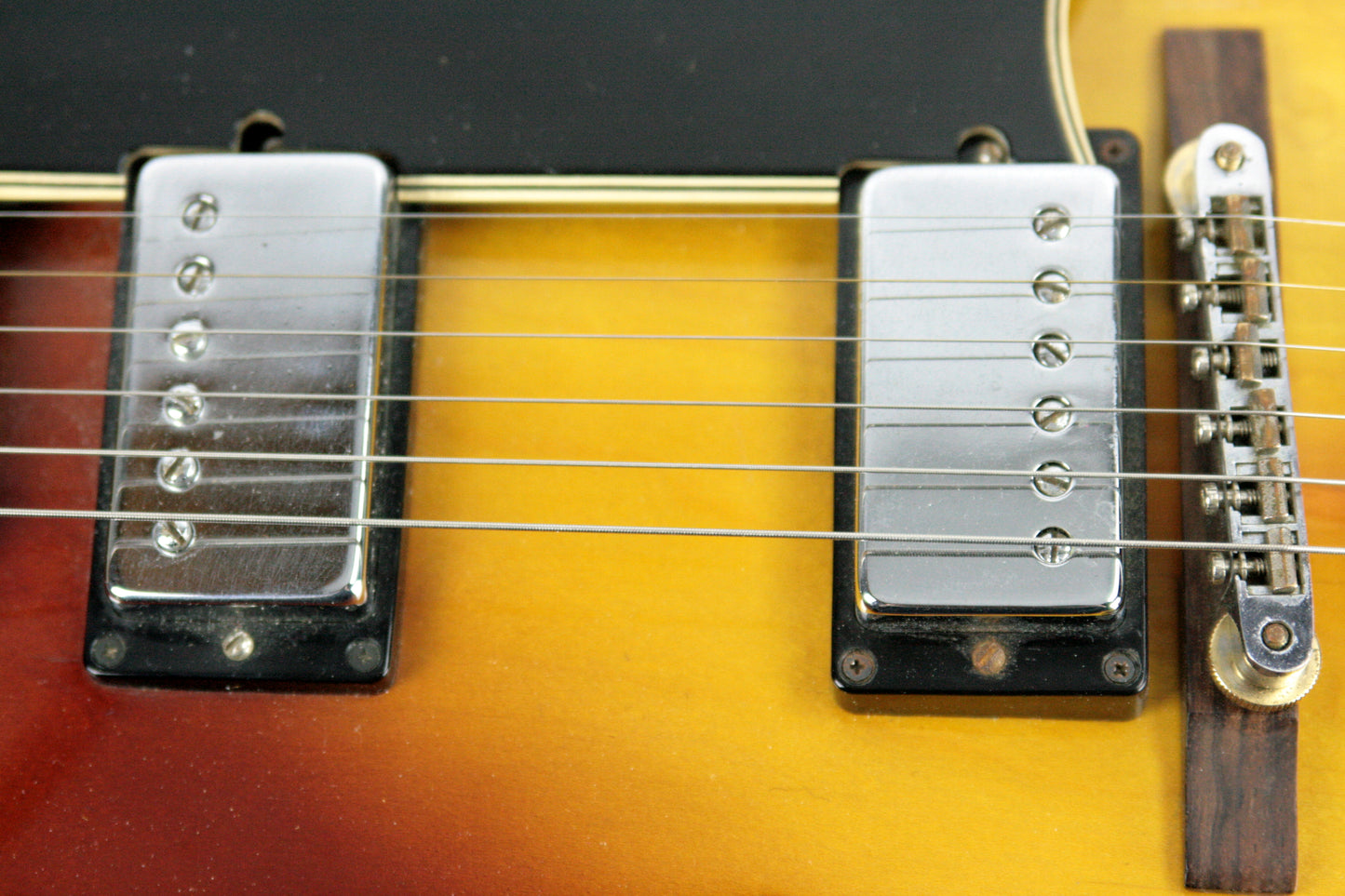 1969-1970 Gibson ES-175 Archtop Electric Guitar! Sunburst Finish, No Volute, Patent Sticker Pups!