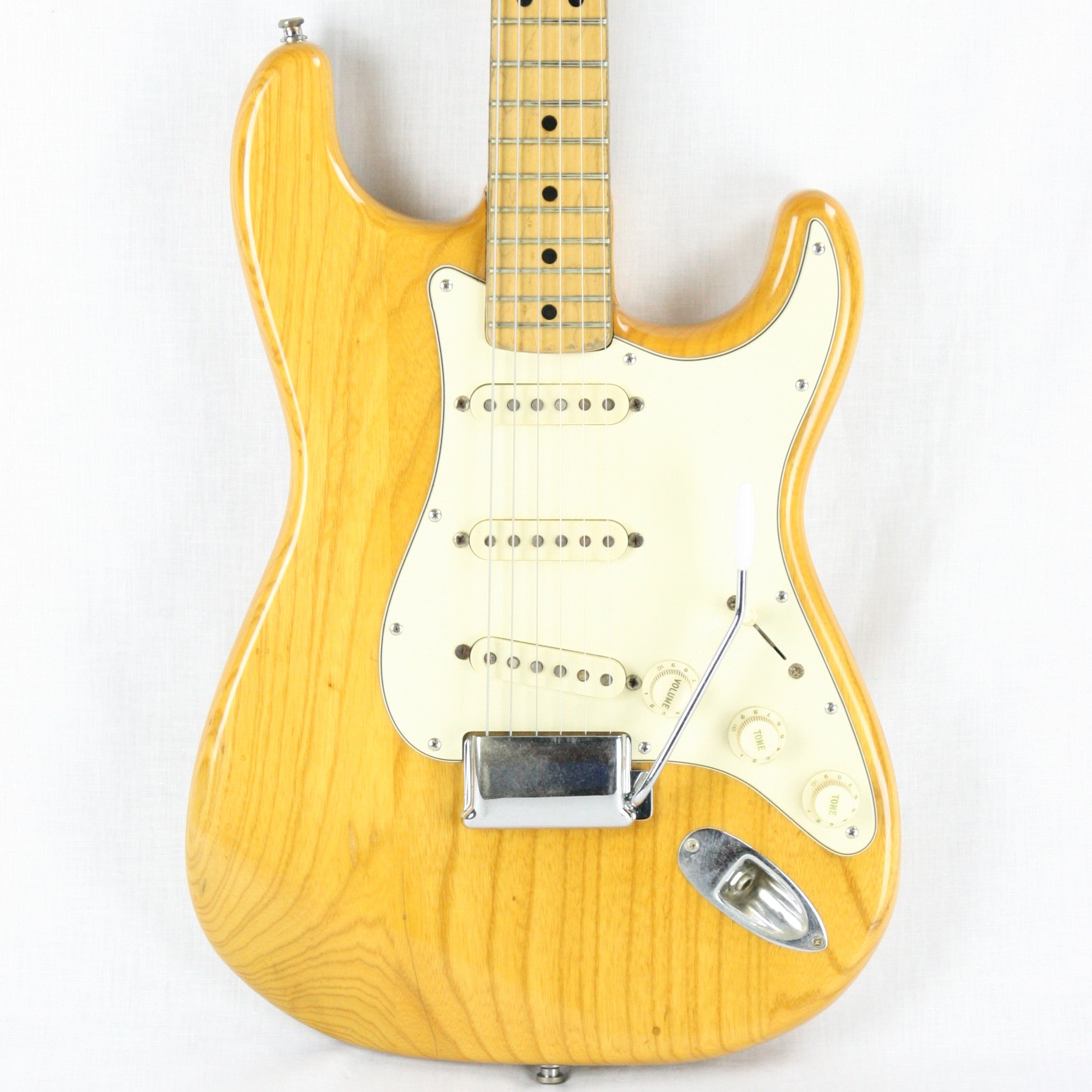 *SOLD*  1973 Fender Stratocaster Natural Finish! 1970's Strat w/ Staggered Pole Pickups! Maple Neck! LIGHTWEIGHT