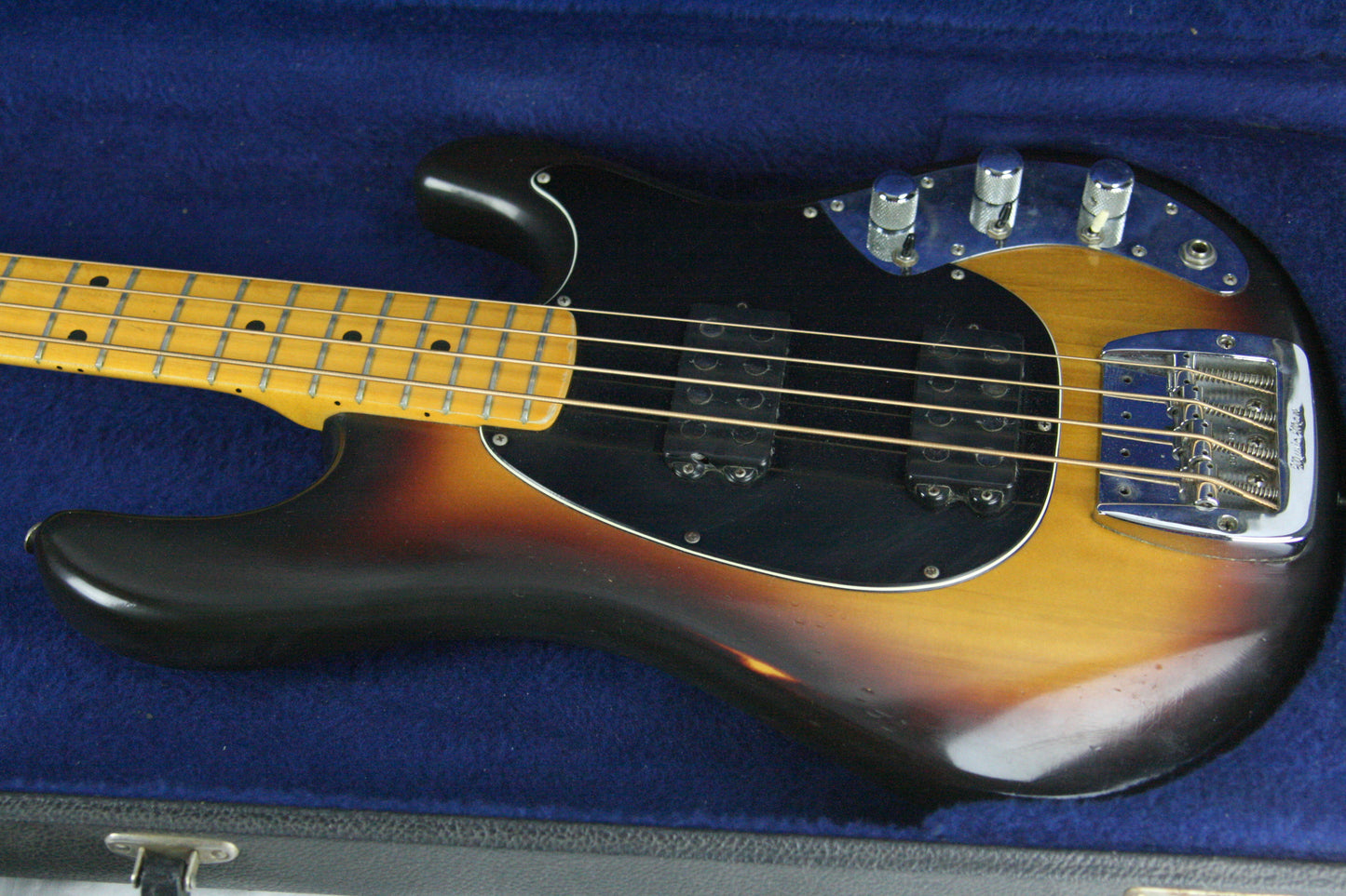 1979 MusicMan Sabre Bass Sunburst w/ OHSC! Pre-EB Ernie Ball 3-bolt, Maple Neck! Stingray