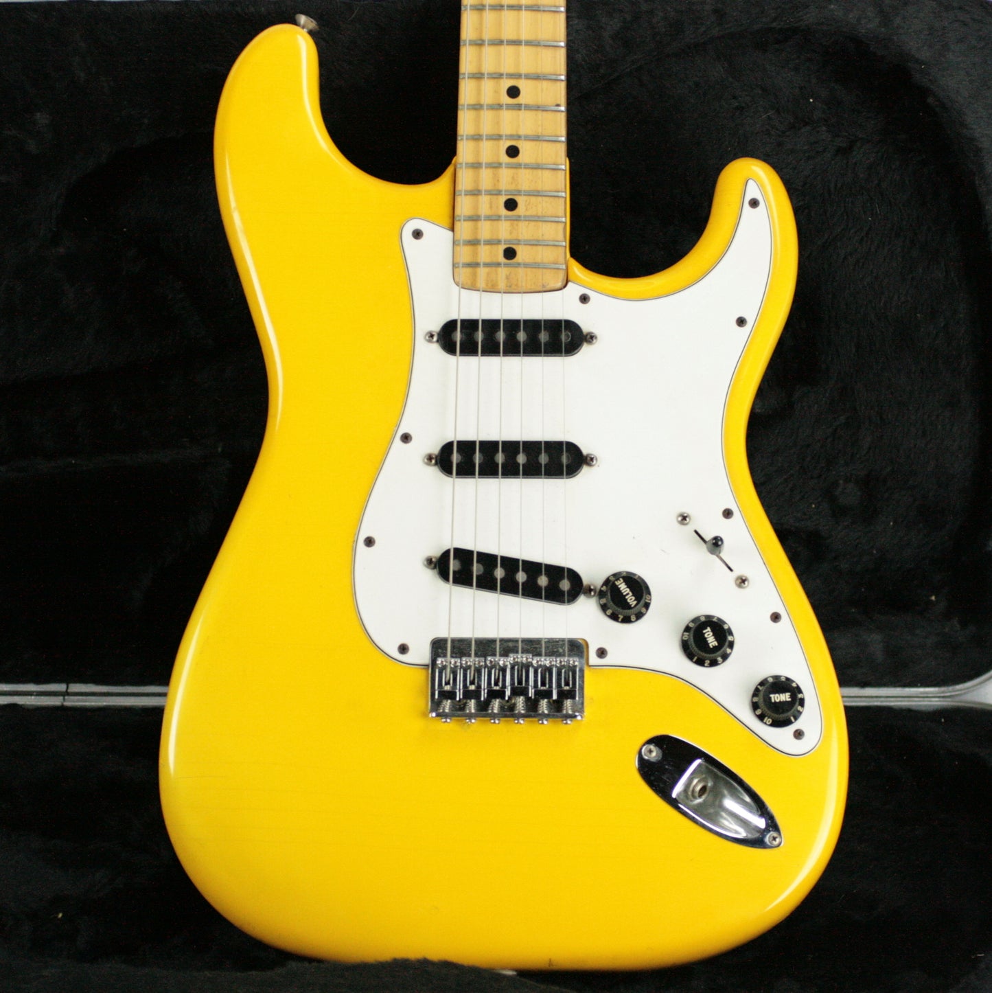 1981 Fender MONACO YELLOW Stratocaster International Color Series Strat 1979 1970's Hardtail