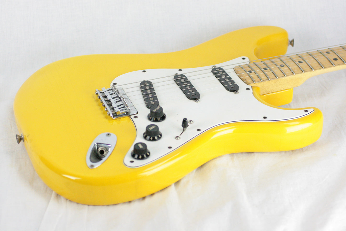 1981 Fender MONACO YELLOW Stratocaster International Color Series Strat 1979 1970's Hardtail