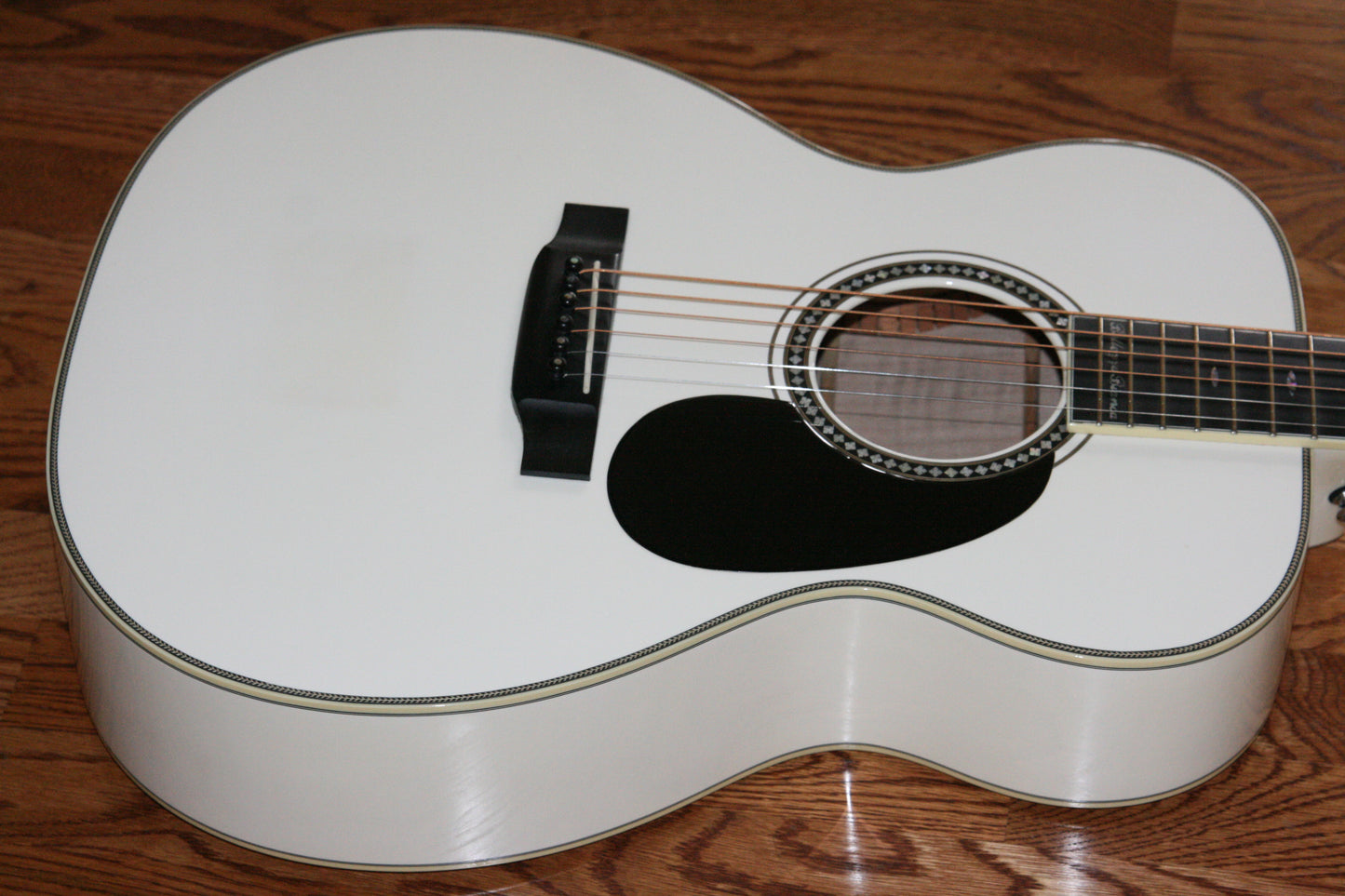 2006 Martin Bellezza Bianca ERIC CLAPTON 000-ECHF WHITE Acoustic Guitar! Signed by EC! 28 42