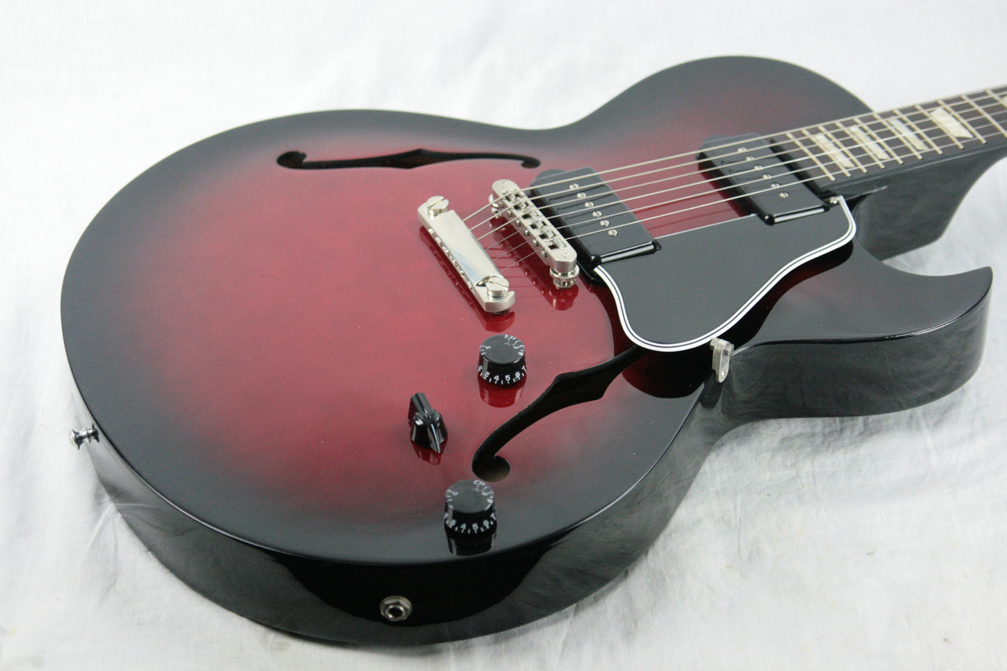 NOS 2014 Gibson ES-137 Billie Joe Armstrong Black Cherry! Limited Edition