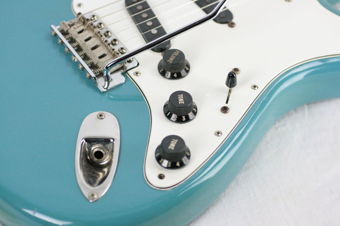 1981 Fender MAUI BLUE Stratocaster International Color Series Strat 1979 1970's 1980