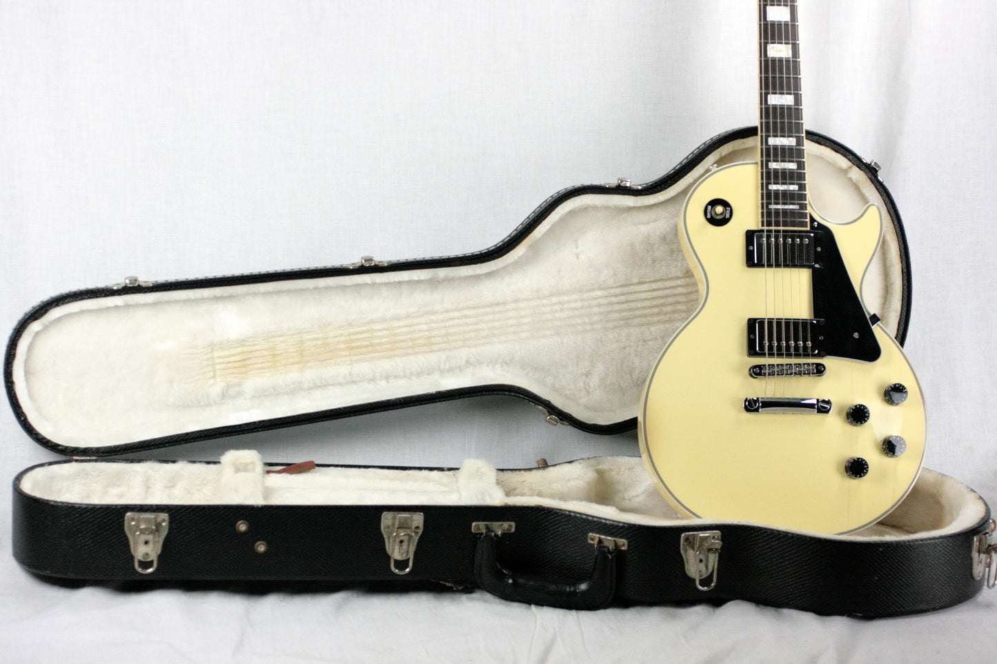 2012 Gibson Les Paul Classic Custom White Cream w/ Original Case!