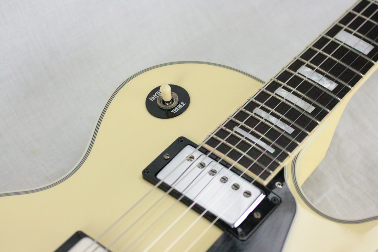 2012 Gibson Les Paul Classic Custom White Cream w/ Original Case!