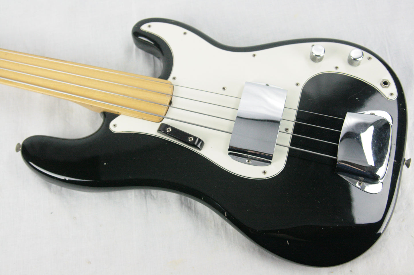 1974 Fender Precision Bass BLACK w/ Original Case! Fretless Maple Fretboard 1970's P jazz vintage