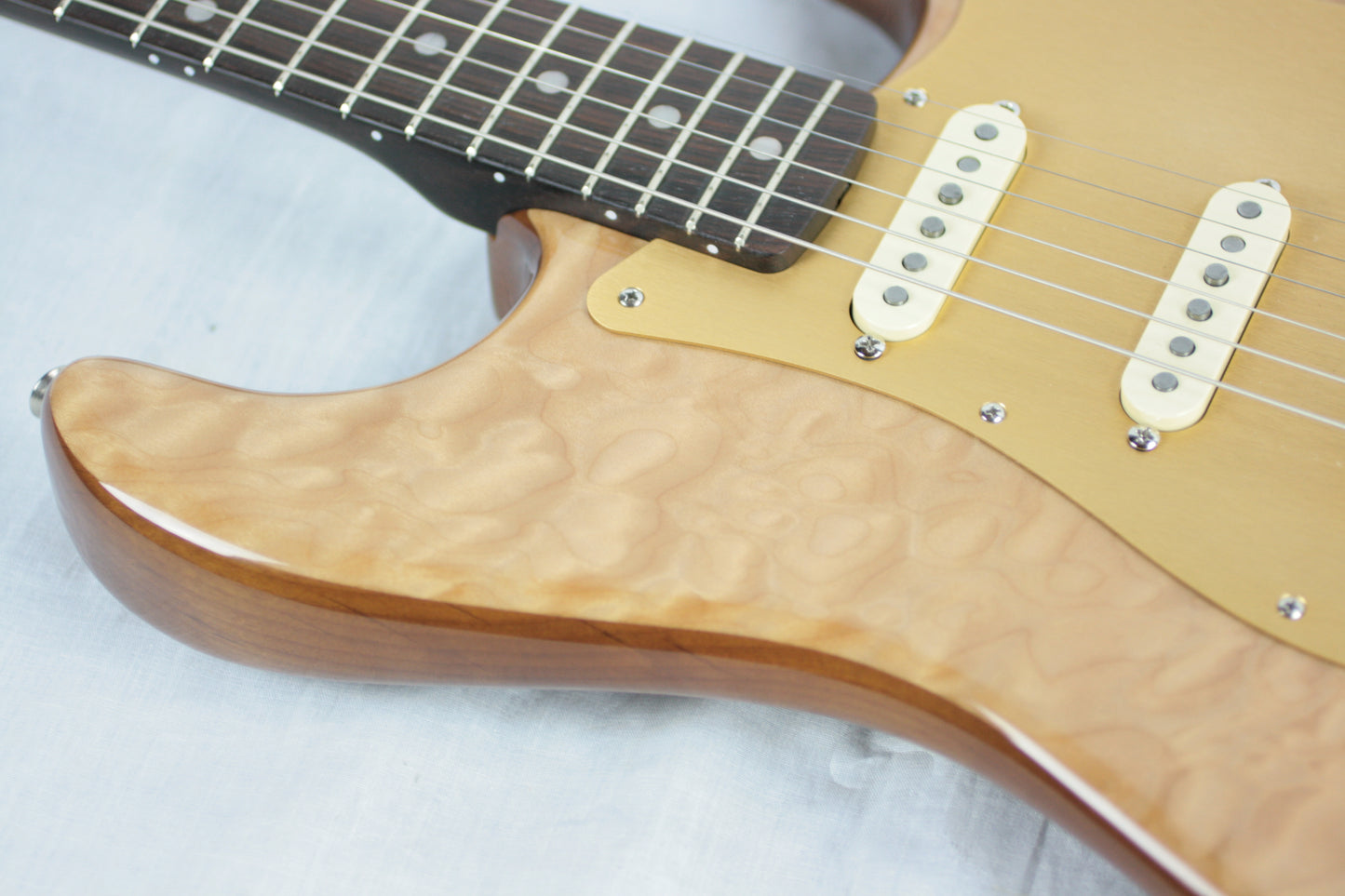 2019 Fender USA Rarities Quilt Maple Top American Original '60s Stratocaster Natural Rosewood Neck Strat