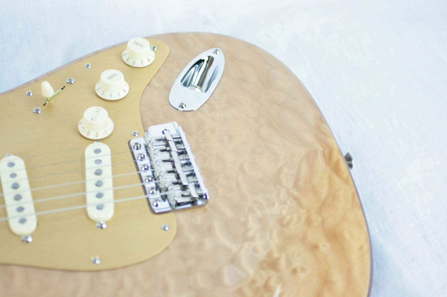 2019 Fender USA Rarities Quilt Maple Top American Original '60s Stratocaster Natural Rosewood Neck Strat