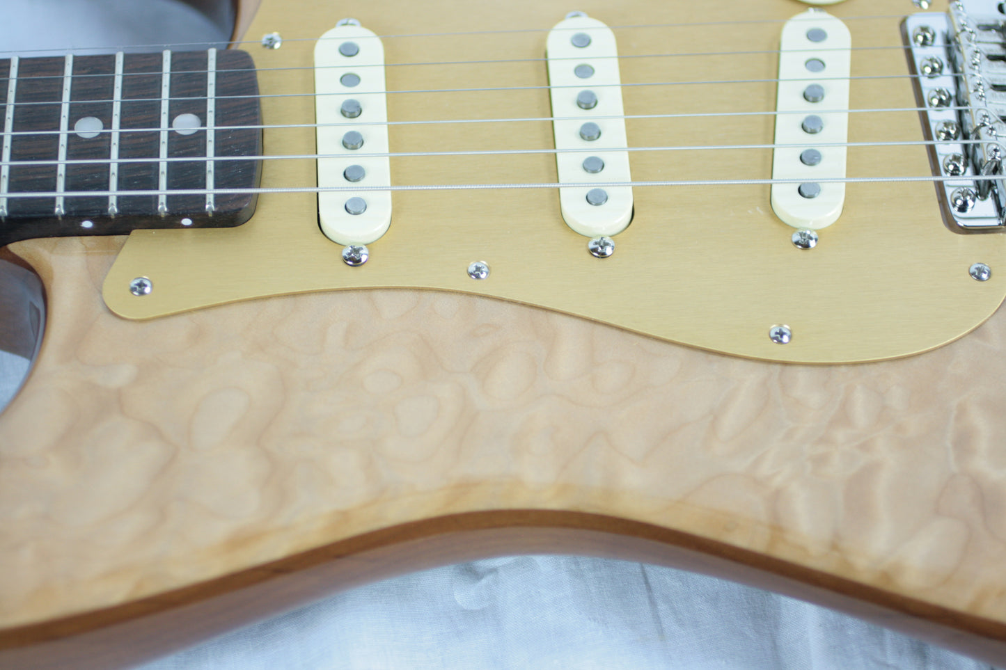 2019 Fender USA Rarities Quilt Maple Top American Original '60s Stratocaster Natural Rosewood Neck Strat