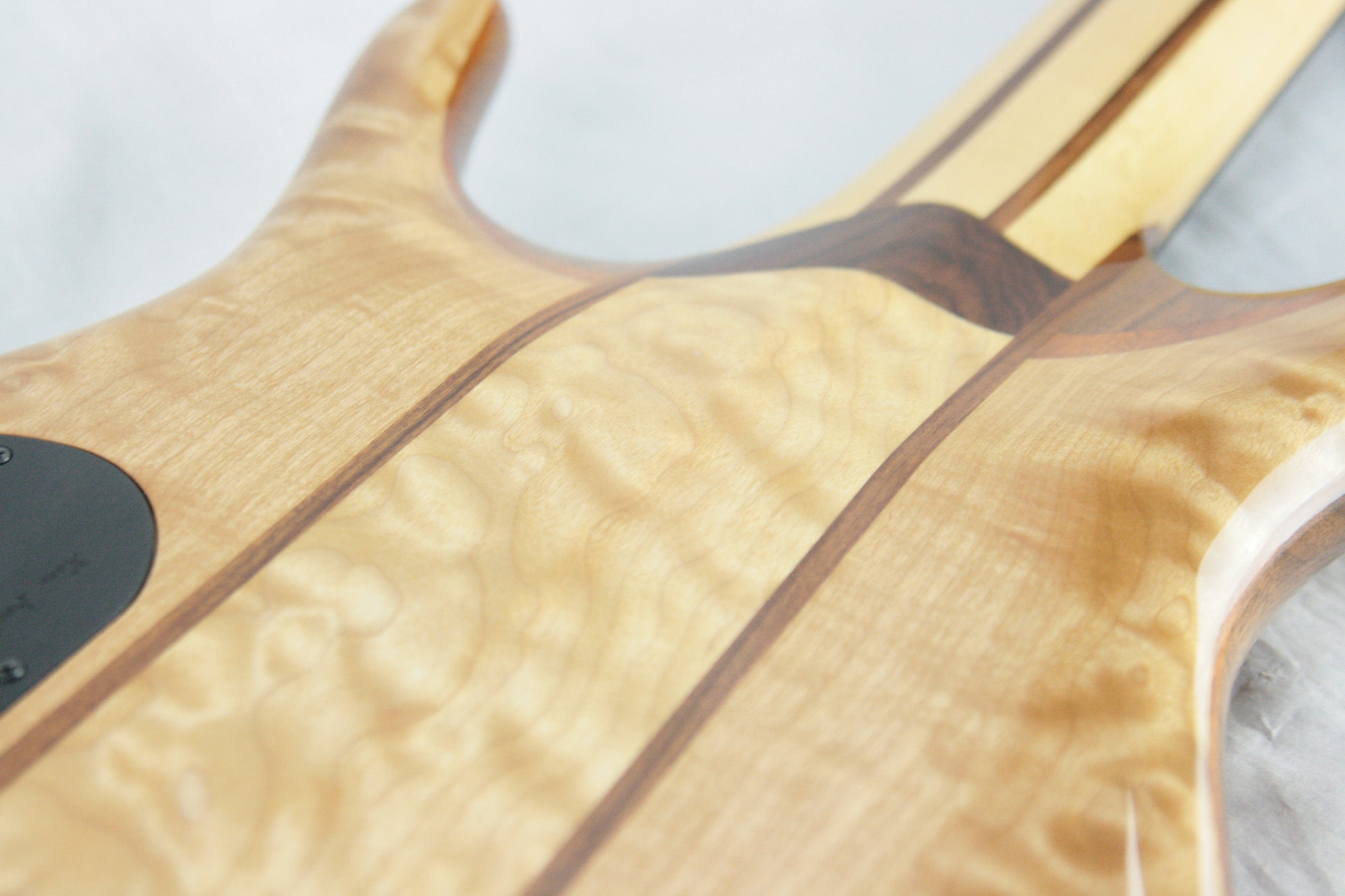 2006 Ken Smith BSR 5EG Elite 5-String Bass Quilted Maple Top 2006 Ken Smith BSR 5EG Elite 5-String Bass Quilted Maple Top
