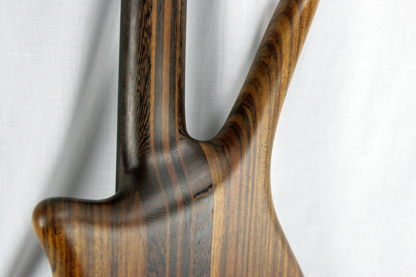 1998 Warwick Dolphin Pro I Fretless Bass! German Neck-Thru 1 streamer corvette thumb masterbuilt